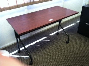 Pielle - Cherry laminate training tables (1)