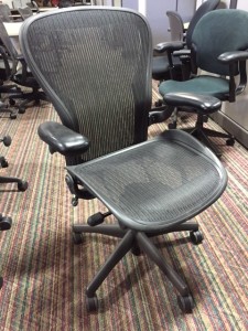 Herman Miller Aeron (1)